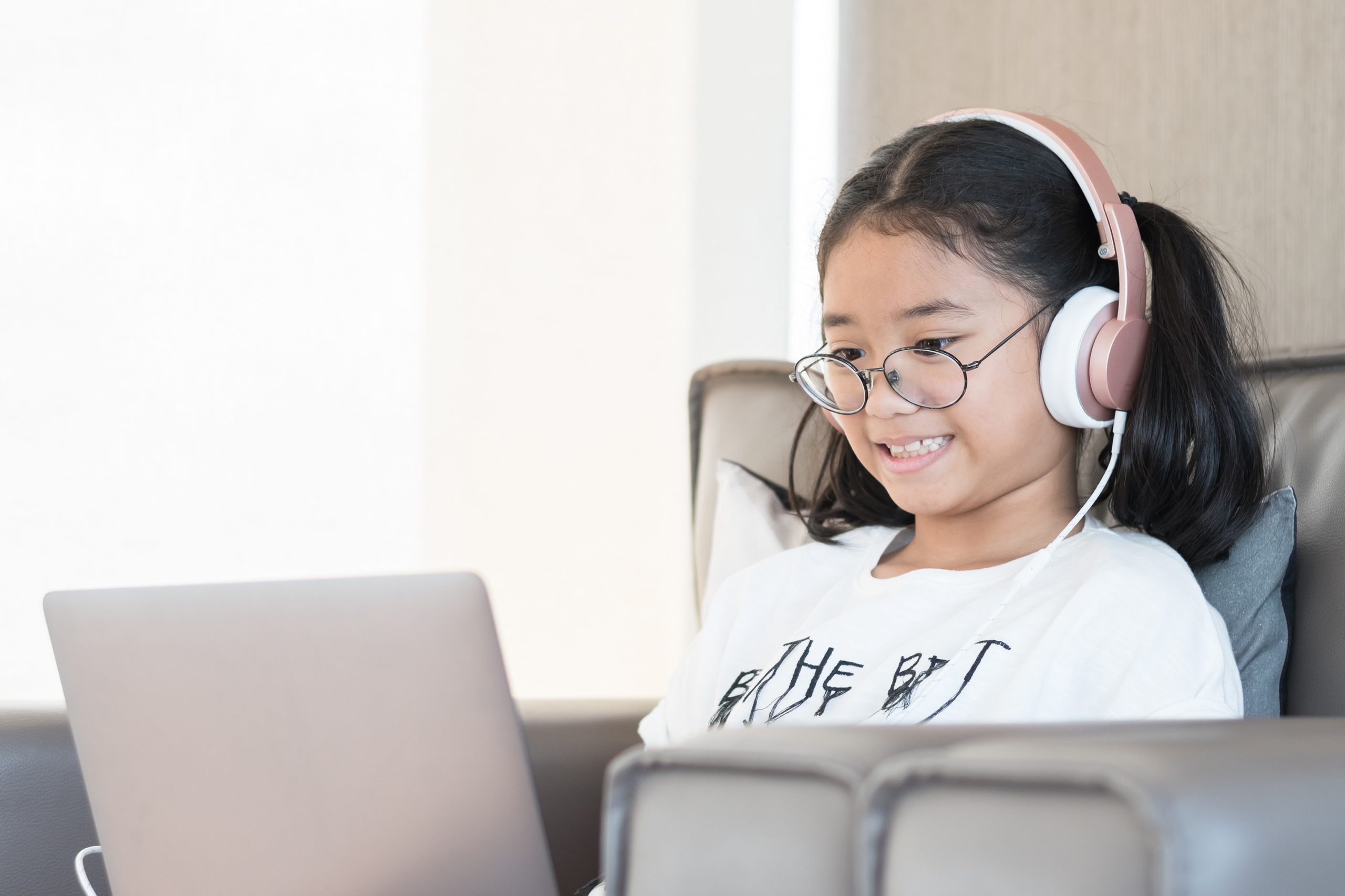 VIRTUAL POLITICS SUMMER CAMP FOR 10-12 OR 13-15 YEARS OLD